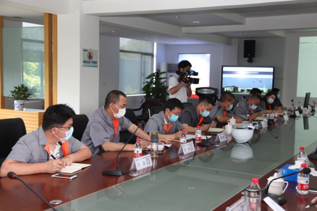 J9����-����վ����