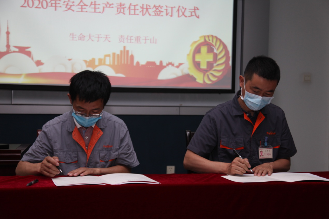 J9����-����վ����